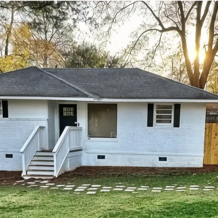 Stunning Home in Quiet Neighborhood Near Ft. Benning