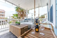 Beach Paradise with New Luxury Private Pool- Quick Walk to Beach & Shops - 4-Star