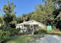 Sweet home just blocks from all the fun! - 2-Star