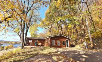 Eagles Nest- River View Cabin