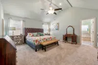 Northwest Arkansas Home Near Bentonville & Trails! - موقف سيارات