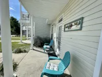 3 Bedroom Beach Townhouse17, one block to beach, Gulfport/Biloxi - 3 ดาว