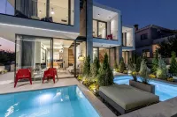 Ikies 3 Modern Eco-Friendly Private Seaview Signature Villas with a Pool - Butik