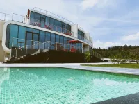 Grapple Hotel & Spa - Pools