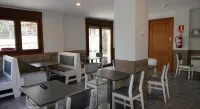 Hotel Rural El Nido de Pinares - parking