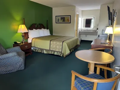 Surry Inn - Dobson Các khách sạn ở Elkin