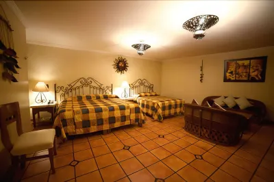 Hotel Hacienda del Sol