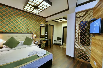 Hotel Dip Palace- Mall Road