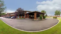 Travelodge by Wyndham Welland فنادق في Niagara Regional Municipality
