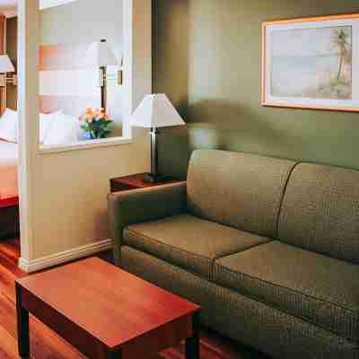 Rodeway Inn & Suites Lake Havasu City Rooms