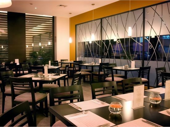 FORESTA HOTEL AND SUITES