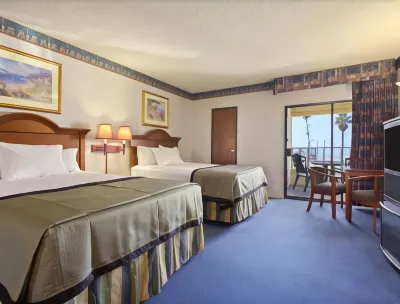 Travelodge by Wyndham Sunset-Huntington Beach Ocean Front