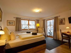 Ferienhaus Fux Hotel Garni