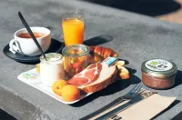 Urban Style les Fleurines Hotels in Saint-Remy