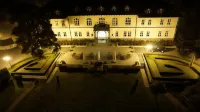 格羅夫德根菲爾德城堡酒店