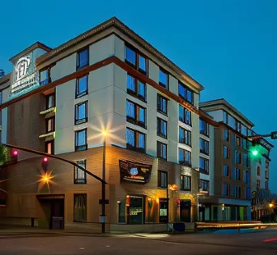 DoubleTree by Hilton Hotel Savannah Historic District