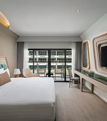 ห้องอโมร่า แกรนด์ วิวสระน้ำ - เตียงคิงไซส์/เตียงแฝด