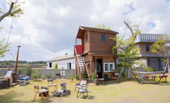 Jeju Miss Mr Pension (Extra Charge for Private Hinoki Tub)