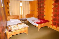 Paradise City Hotel and Restaurant Hotels near Safari Resort