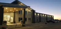 Roadhouse 52 Inn & Suites Hotels in Steinbach