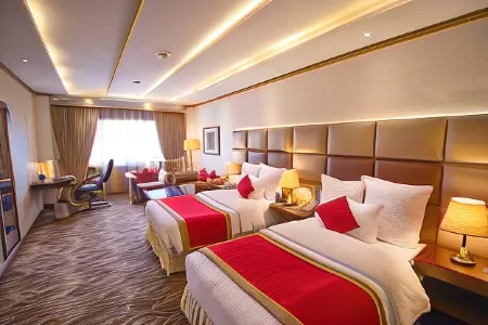 Luxus Grand Hotel Отели рядом с достопримечательностью «Зоопарк Лахор»