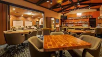 Best Western Plus Tree House Hotel di Weed