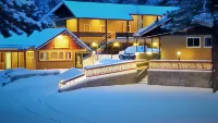 Holiday Haus Hotels in June Lake