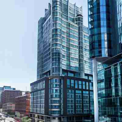 Warwick Le Crystal Montreal Hotel Exterior
