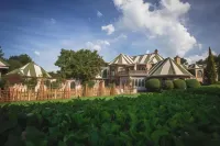 Schoon Huis Manor Hotels near Bennie Jacobs Sentrum