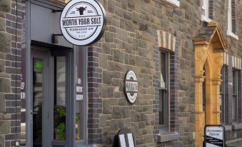 Hampton Hotel & Restaurant - Housity