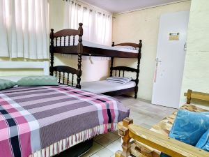 Hostel Canto da Praia Sao Sebastiao - Proximo ao Enrocamento Caraguatatuba