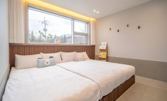 Gyeongju Royce Dog Pool Villa