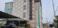 Hongcheon W House