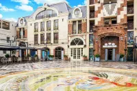 P a n o r a m a Orbi City with Sea View Hotels in Batumi