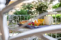 Luxury Rooms with Balcony - Bed and Breakfasts