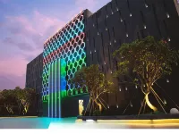 Royal Group Motel Feng Shan Branch Hotels near Caoya Station