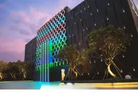 Royal Group Motel Feng Shan Branch