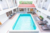 Seabreeze Garden - Pools