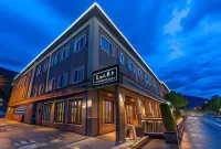 Regent Hotel Revelstoke - breakfast