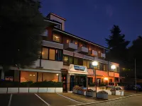 Hotel & Residence Dei Duchi Hotels near Maxiconad Montefeltro