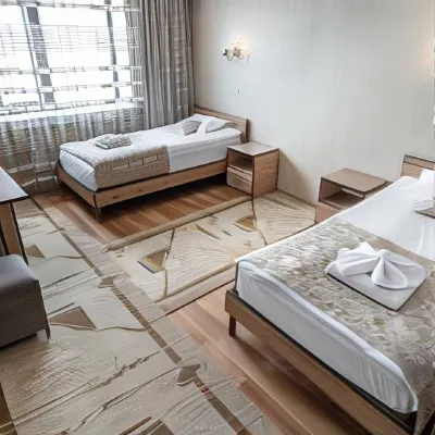 Madanur Hotel