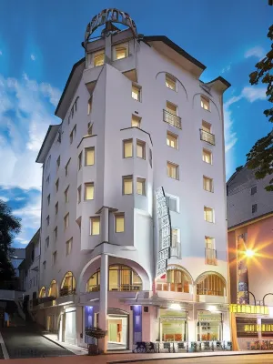 Hotel Saint Georges Lourdes Pyrenees - Dağ Manzaralı