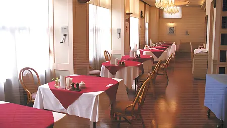 Hotel Amuse Tomioka Отели рядом с достопримечательностью «Фабрика в Томиоке»