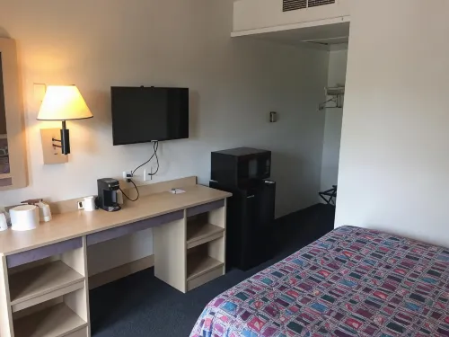 Travelodge by Wyndham Raton