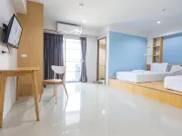 City 2 Lampang Hotels near Wat Chai Mongkhon