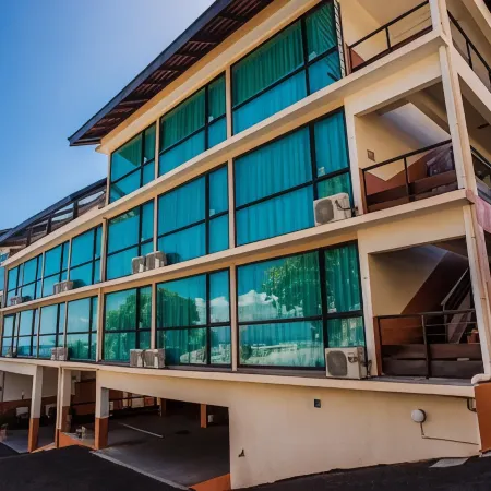 Tahiti Airport Motel