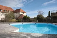 Hostellerie de la Tour d'Auxois Hotels in Saint-Agnan