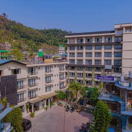 Hotel Pokhara Village & SPA