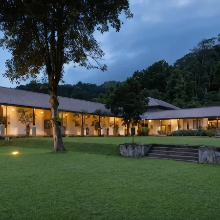 Simpson's Forest Hotel
