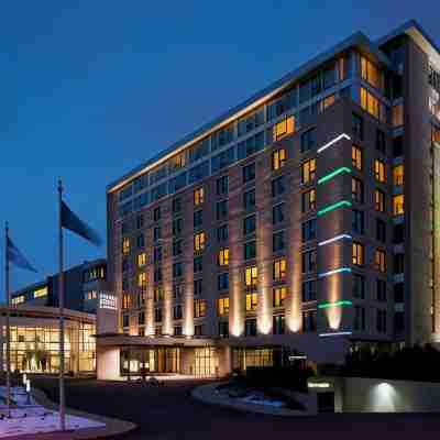 Four Points by Sheraton Lévis Convention Centre Hotel Exterior